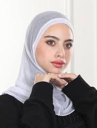 كل 3 قطع ب 10$🔥🔥 حجاب قطعة وحدة كشمير للطلب عبر الوتساب 81711708☎️  Delivery all over lebanon 🇱🇧