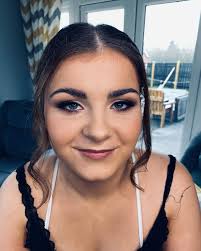 The gorgeous Leanne was Mays bride 👰‍♀ Picture by Kirstylyn Jameson  Photography #casuallypostingafterlikeayear #bridalmakeup #maybride  #weddingphotography #weddingseason #nibrides #springwedding