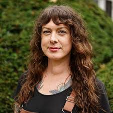 Tara Chapman's Instagram, Twitter & Facebook