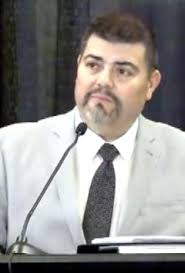 Primaries oust DA, county commissioner