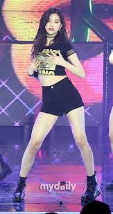 Breaking kpop celebrity news and gossip!. Netizens Praise The Perfect Figure Of This Idol Doyeon Korean Girl Perfect Figure