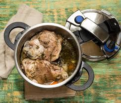 Devolvemos la bandeja al horno y dejamos que se hagan los codillos por ese lado durante 20 ¡gracias por dejar tu comentario! Codillo Asado Con Pure De Castanas Y Setas La Cocina De Frabisa La Cocina De Frabisa