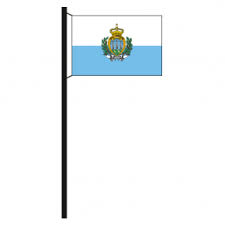 Am rande der streifen befindet sich mittig ein staatswappen, welches aus einem schild besteht, auf dem drei türme mit straußenfedern verziert sind. San Marino Flaggen Fahnenfleck Shop