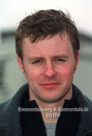 ▷ Emmerdale's Carl King played by Tom Lister