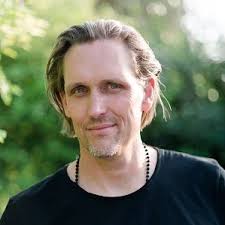 Building a Product to Solve Your Own Pain Point Featuring David Henzel