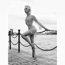 I'm currently trying to teach myself so this. Miss Fame The Dots