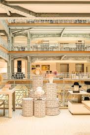 La samaritaine, propriété du groupe lvmh, était fermée depuis 2005. 95ikwa3b4rwebm
