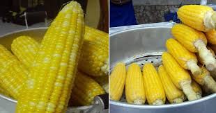 Daging kerbau dimasak dengan gula jawa, ketumbar, jintan putih, dan bumbu lainnya hingga empuk. Ini Cara Betul Rebus Jagung Supaya Tak Kecut Liat Bila Dah Sejuk 7 Tips Berguna Harus Tahu Kelimerah