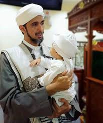 Para guru serta latar belakang pendidikan: Wahai Anakku Pencinta Habib Ali Zaenal Abidin Al Hamid Facebook