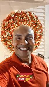 É SÁBADO GENTE!! NATAL SOLIDÁRIO JF 2024!! ENTRADA GRATUITA. ESPERO VOCÊS  NO VER O RIO A PARTIR DAS 17H. Juntamente com esse time, @profaregiboais,  @alecsiasanchez, @marcicleisilva, @_cristinaqueiroz, ...