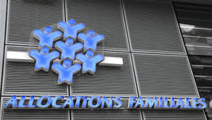 La prime d'activité peut être donc versée aux salariés, mais aussi aux travailleurs indépendants qui remplissent les conditions pour la toucher. Rsa Prime D Activite Aah La Reforme Des Minimas Sociaux En Chiffres Linfo Re France Economie