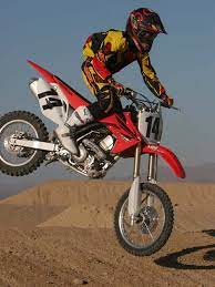 Pin By Anita Garcia On Dirt Bikes Honda Dirt Bike Cool Dirt Bikes Dirt Bike Magazine