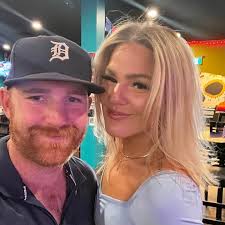 Happy Birthday to our very own Courtney! 🥳🎂 Courtney has been with us for  quite awhile now, you will see her smiling face mostly in the evenings  either serving or shift leading!