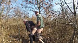 Nieto folla con abuelo por amor