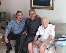 O orgulho de zagallo sempre foi ter participado dos quatro mundiais vencidos pelo brasil e por pouco ele não foi não pentacampeão. 50 Anos Do Tri Tite Escreve Carta Aos Campeoes De 1970 A Selecao Das Selecoes Bem Simples Assim Confederacao Brasileira De Futebol