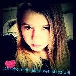 Leeann Fuchs's Instagram, Twitter & Facebook