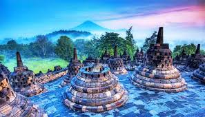 Tak heran jika jumlah wisatawan yang datang terus bertambah, baik dari dalam maupun luar negeri untuk melihat langsung ragam keindahan wisata alam yang ada di indonesia. 20 Foto Pemandangan Indonesia Kumpulan Gambar Pemandangan