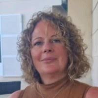 20+ "Melanie Benton" profiles