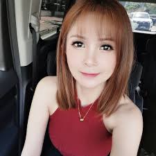 Mitoto Cafe at Pintas Square Penampang is having eyes-catching 16 inches  hotdog 🌭 in viral worth to try as challenge, and also choices of bingsu  🍧and daily favorite foods in menu too!