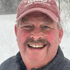 🏡🕊️ This Backyard Turned Into a Birdhouse Wonderland What started as a  mosquito problem turned into Vermont's most colorful surprise. 🌈 Jay Purvis  just wanted to enjoy his backyard view—30 years and