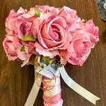 The Snobbish Bride Luxe Bouquet Experience