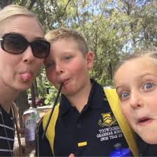 Emily Kate Grimes (@emmy_grimes)