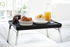 Welche verschiedenen betttabletts gibt es? Tablett Furs Bett Mini Tablett Von Vipp Bild 6 Schoner Wohnen