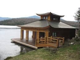 Http Www Amstutztimberframes Com Timber Framegallery Japanese Inspired Timber Frame Boathouse Hausboot Wasserhaus Japanische Hauser