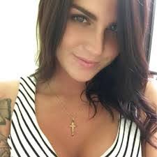 Lea Couch's Instagram, Twitter & Facebook