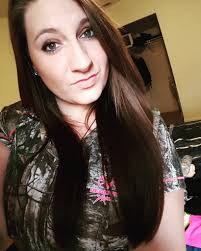 Demi Kinder's Instagram, Twitter & Facebook