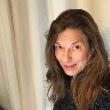 Tracy Landreth's Instagram, Twitter & Facebook