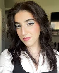 Nicole Rolle's Instagram, Twitter & Facebook