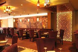 Top Of The Line Indian Dishes In Hampshire Restaurant Interior Design Learn Interior Design Interior Design Gallery