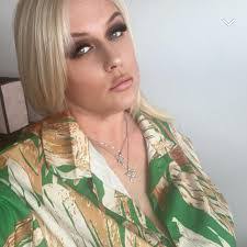 Emma Cheeseman's Instagram, Twitter & Facebook