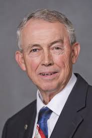 Attorney, ex-House member compete