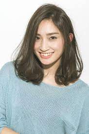 8 Model Rambut Sebahu Tanpa Poni Yang Bikin Terlihat Muda Womantalk Com Line Today
