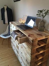 Mas Ideas Para Decorar Con Poco Dinero Decoracion De Interiores Y Exteriores Estiloydeco Muebles Hechos Con Palets Palets De Madera Muebles Con Tarimas