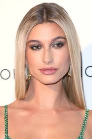 Alternatively, opt for a perfect balayage to go gray. How To Style Grown Out Roots Celebrities With Dark Roots Glamour Uk