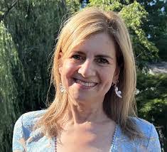 Michele Goss's Instagram, Twitter & Facebook