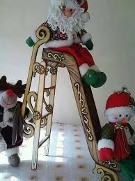 Pin De Mercedes Jaramillo En Noel Manualidades Navidenas Adornos De Navidad Ideas Decoracion Escaleras Navidad
