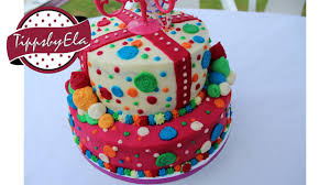 In dieser als zweistöckige torte zusammen gestellten verpackung können hervorragend süssigkeiten oder kleine gegenstände verschenkt werden. 2 Stockige Bunte Sahne Torte Anleitung Deutsch Zweistockige Torte Ohne Fondant Youtube
