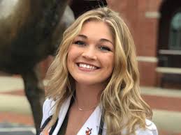 Abby Daniels's Instagram, Twitter & Facebook