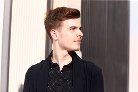 In this episode of my men's grooming essentials series, my friend and groomer, kyle krieger, and i talk about the best hairstyles for a man with thinning, ba. Cool Camouflage Y Hairstyles For Men With Thin Hair