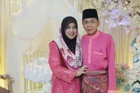 Aku dan bang ikhsan cukup sibuk sehingga takut nantinya tak dapat mengurus anak. Jadikan Anak Penyejuk Hati Ibu Ayah 4 Pesanan Ustazah Siti Nor Bahyah Mahamood Kena Ikuti Keluarga