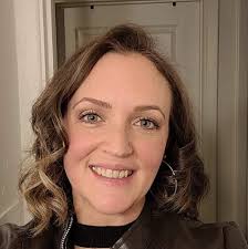 Amanda Mary's Instagram, Twitter & Facebook