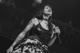 She also brought the conversation back to music, saying that even though she and bad bunny had connected in a significant way, they almost always talked about music, because music was the central force of both of their lives. Cazzu Nachste Konzert Setliste Tourdaten 2022