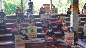 Maybe you would like to learn more about one of these? May Day 2021 Buruh Di Bali Kecam Pengusaha Kirim Surat Phk Via Pos