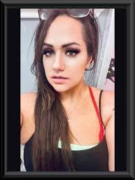 Kelly Cropper's Instagram, Twitter & Facebook