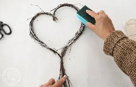 Blonde strähnchen selber machen » anleitungen für strähnen mit folien, kamm oder haube. Deko Und Diy Blog Kreative Deko Ideen Fur Ein Schones Zuhause Herz Aus Birkenzweigen Basteln Geschenkidee Zum Valentinstag White And Vintage