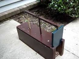 How To Build A Box Rabbit Trap Off The Grid News Rabbit Traps Animal Traps Small Pets